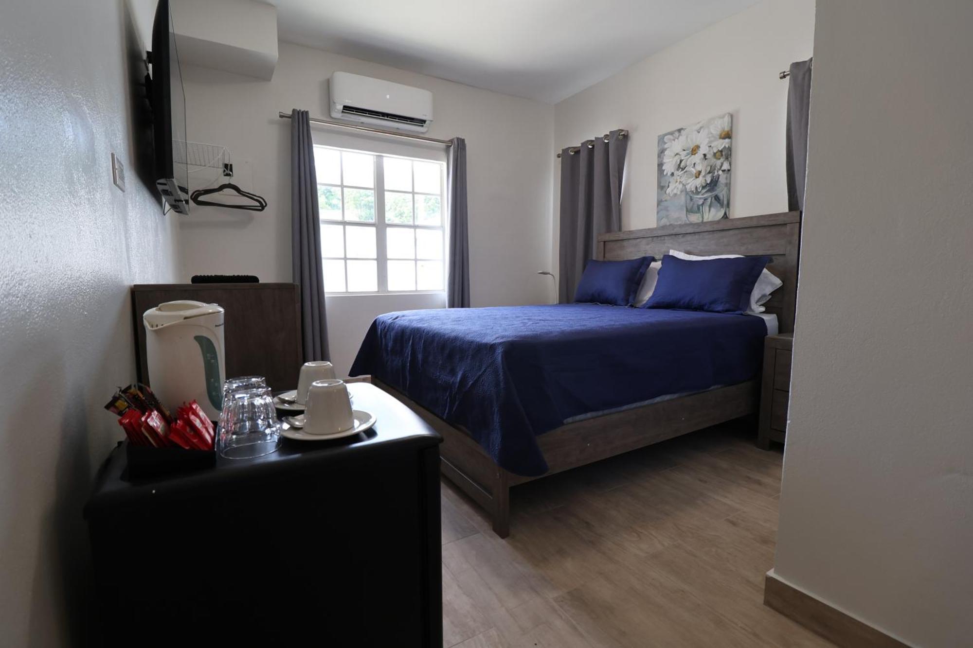 Hotel The Moxy English Harbour Exterior foto